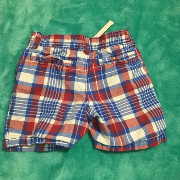 Baby Gap | Plaid Shorts | 12-18M - Picture 2 of 3